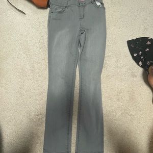 New skinny grey jeans